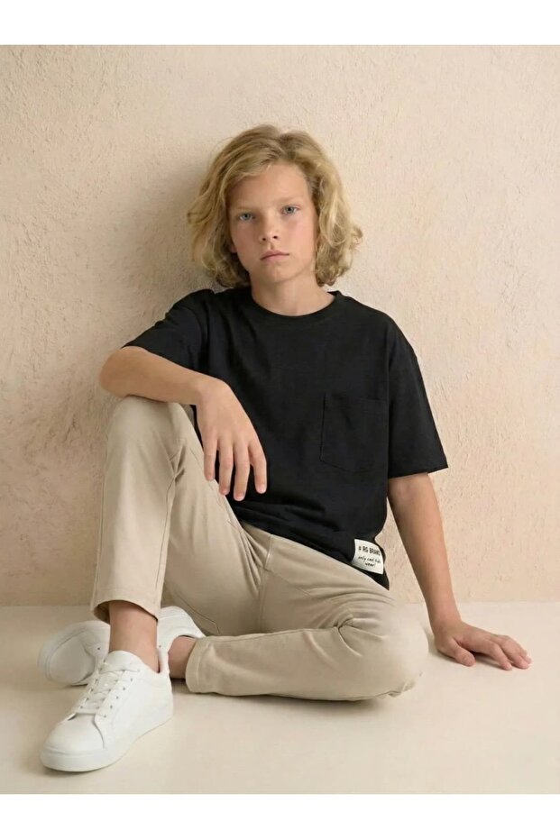 Cep Detaylı Oversize Tshirt
