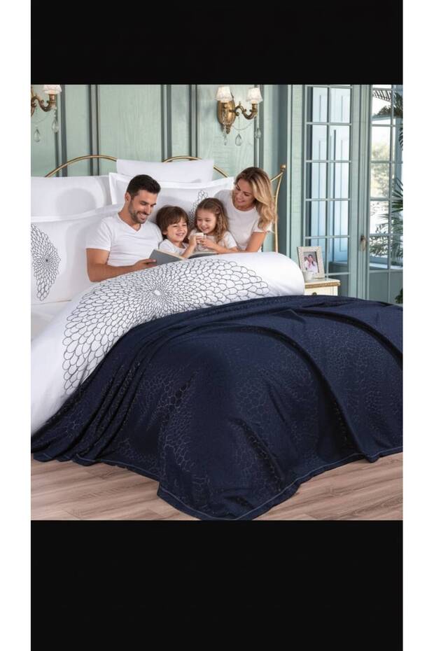 Pike Set 7 Piece Duvet Cover Sheet Set