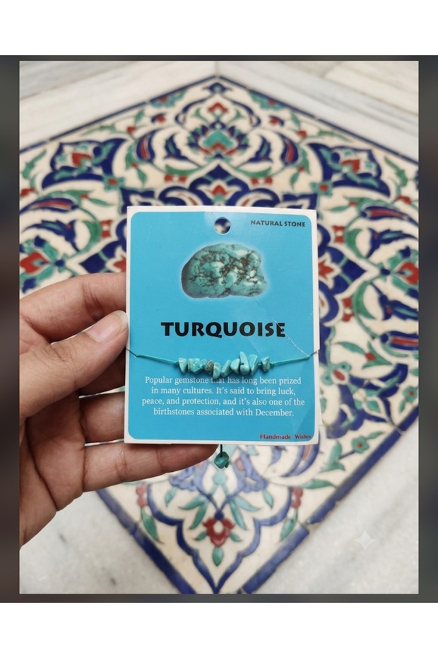 سوار من الحجر الطبيعي باللون الفيروزي (فروز) مع خيط