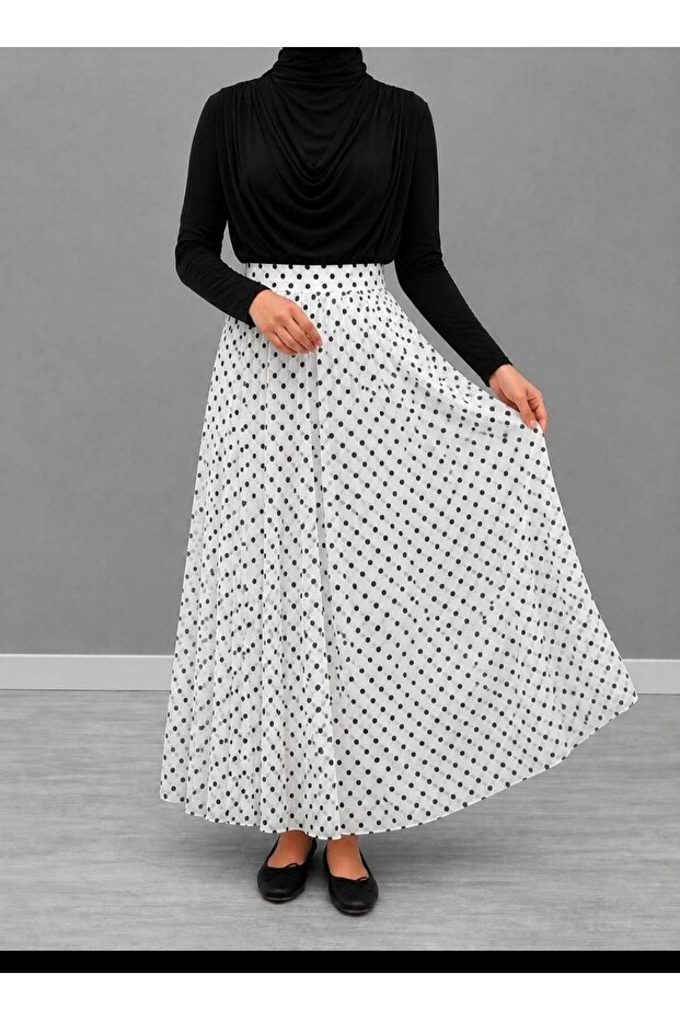 تنورة من الشيفون مع بطانة داخلية من التول، تصميم مريح
