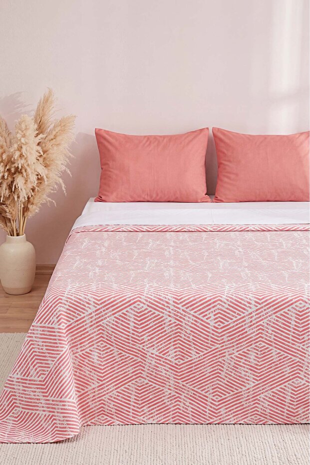 غطاء سرير وبيكيه مزدوج مطبوع بنمط بريزم وردي 200x230 سم