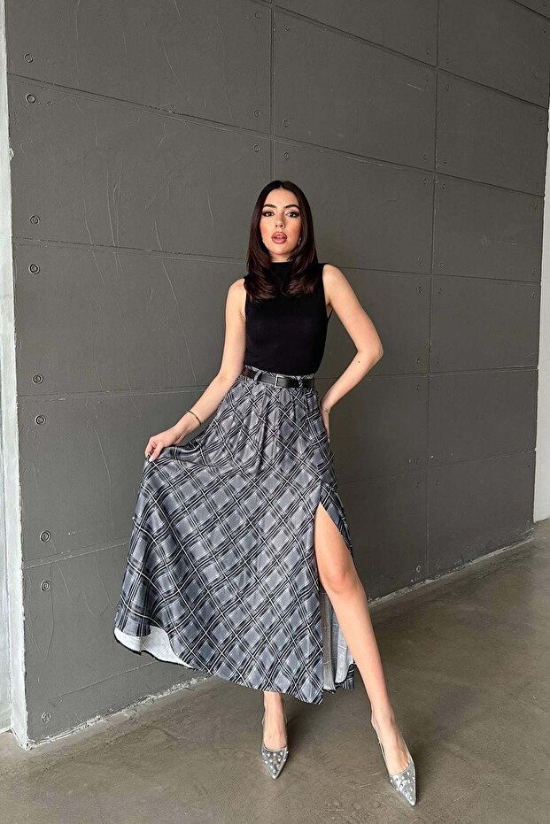 Women's Black Plaid Patterned High Waist Slit A-Line Maxi Skirt