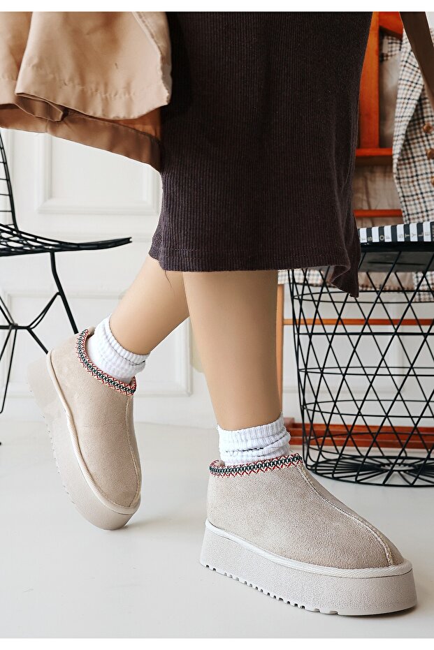 Foyk Beige Suede Boots