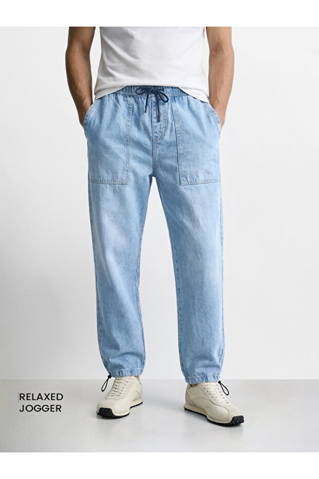 Men Relaxed Jogger Fit Solid Jeans