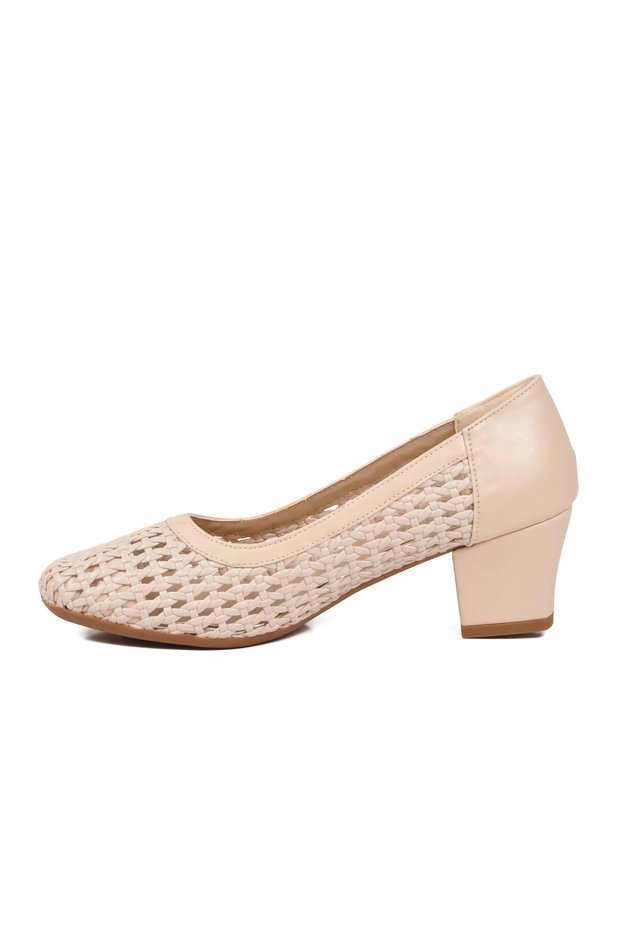 Women's Beige Knitted Patterned Heeled Oval Toe Classic Casual and Stylish Heeled Shoes 18386016 Z