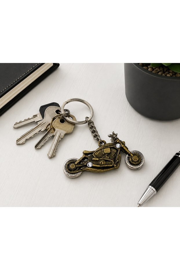 Vintage Motorcycle Figured Metal Keychain – Stylish Accessory for Motor Enthusiasts