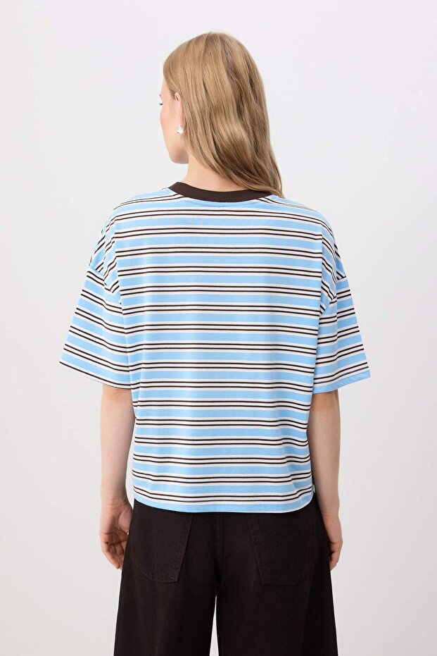 Kahverengi Çizgili Boxy Düşük Kol Kısa Kollu Tok %100 Pamuk Örme T-Shirt TWOSS26TS00023 - 4