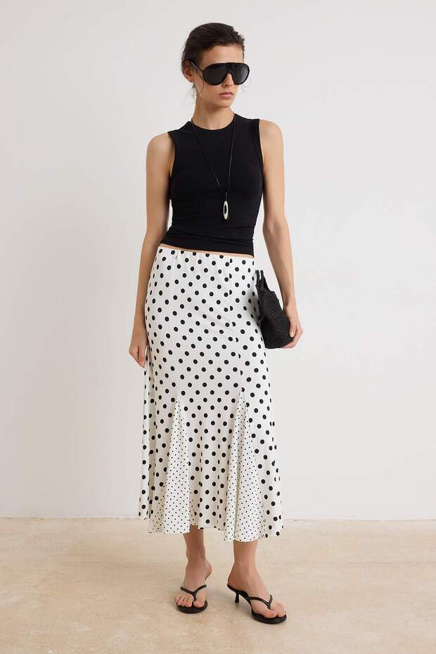 Ecru Polka Dot Pack A-Line / Bell Shape Normal Waist Stretchy Knitted Skirt Twoss26Et00063