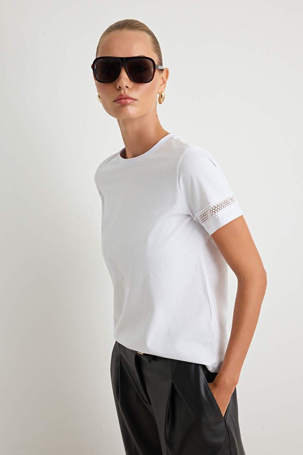 Beyaz Aksesuar Kalın Pamuklu Detaylı Basic/Regular Kalıp Örme T-Shirt TWOSS24TS00048 - 1
