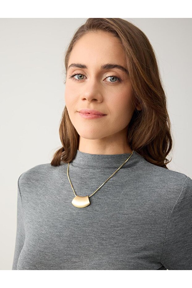 Gold Color Shiny Sheet Detailed Adjustable Necklace