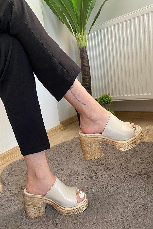 Women's Rosso Ten Comfort Orthopedic Insole Platform Heel Slippers