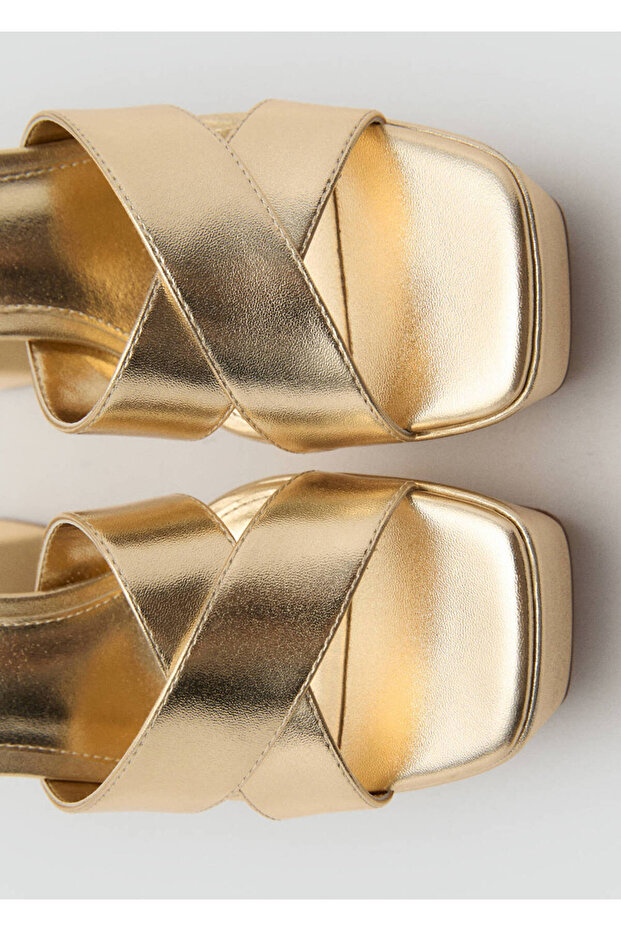 Metalik bantlı sandalet - 3