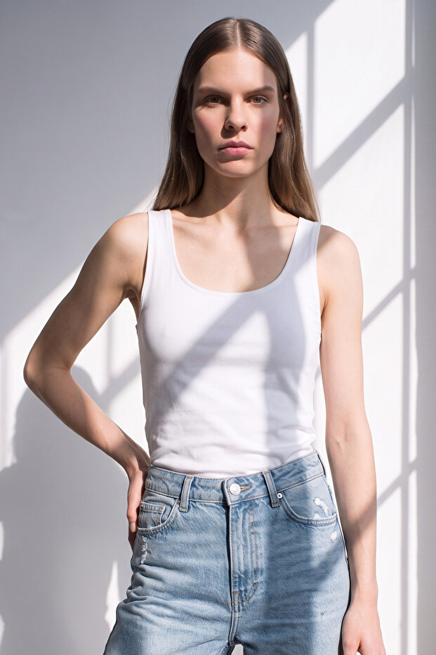 Women's Square Neck Thick Strap Tank Top - White