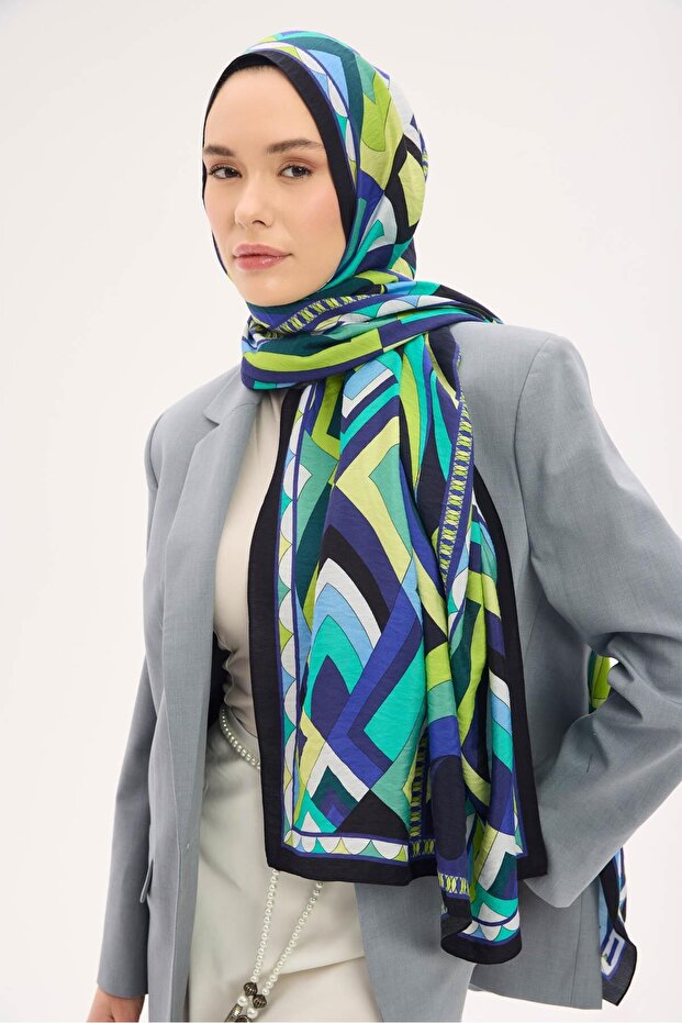 أوربان أورز شال مايدا بنمط لورا أسود كحلي 190x70