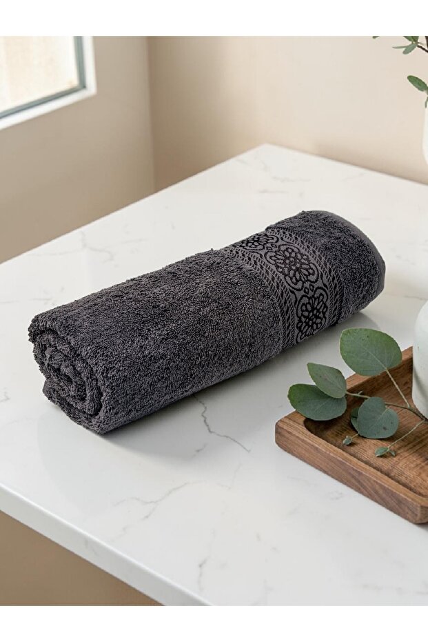 Dorella Bath Towel, 100% Cotton, Ultra Soft and Absorbent, Quick Drying for Home & Spa, 550 GSM