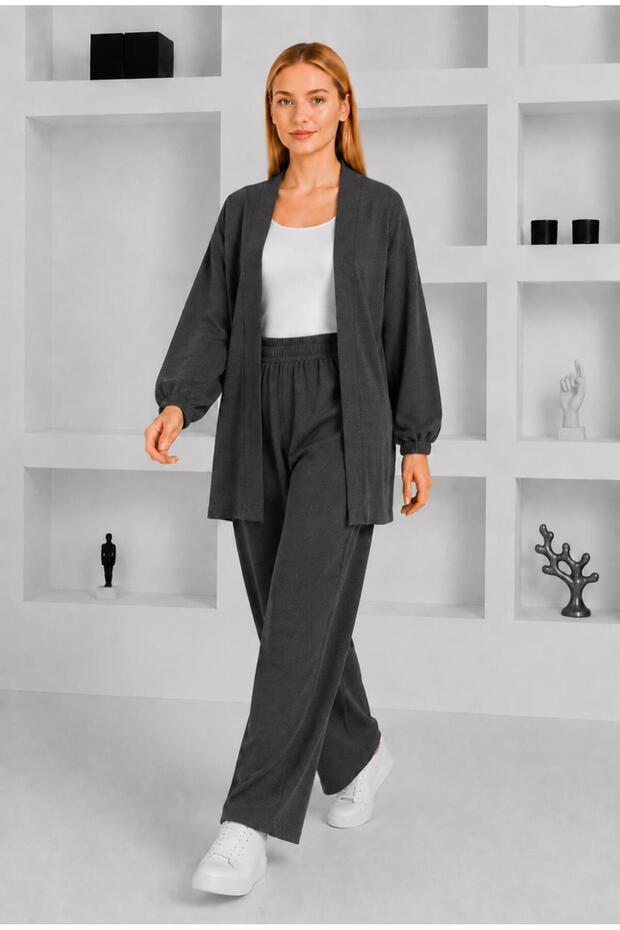 PLUS SIZE CREPE SUIT WITH JACKET AND TROUSERS