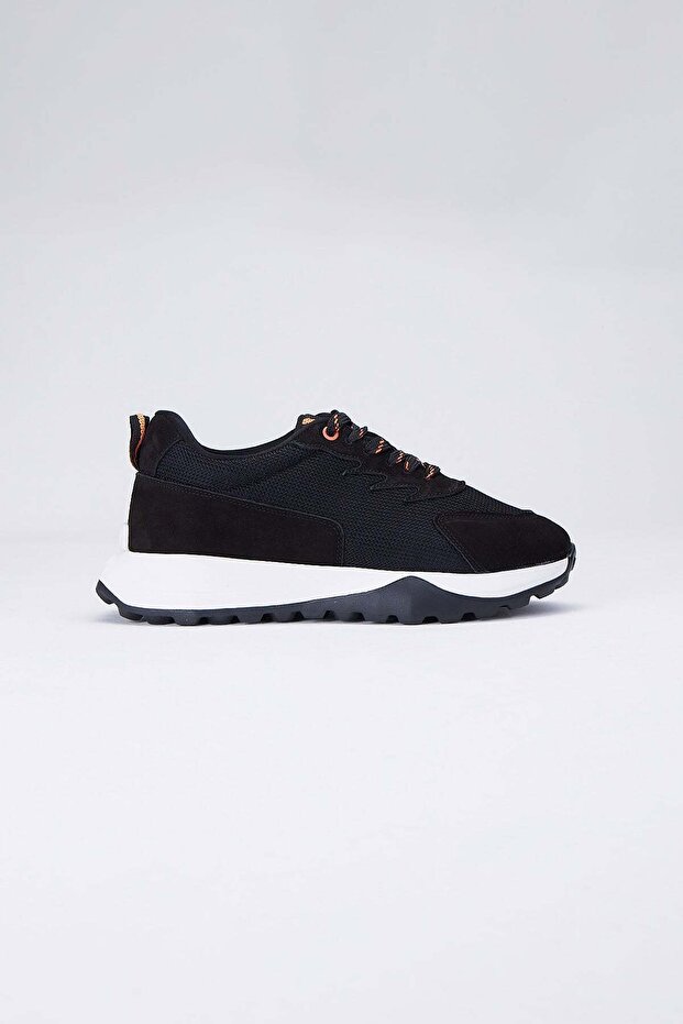 Men's Sneakers with Serrated Sole Detail