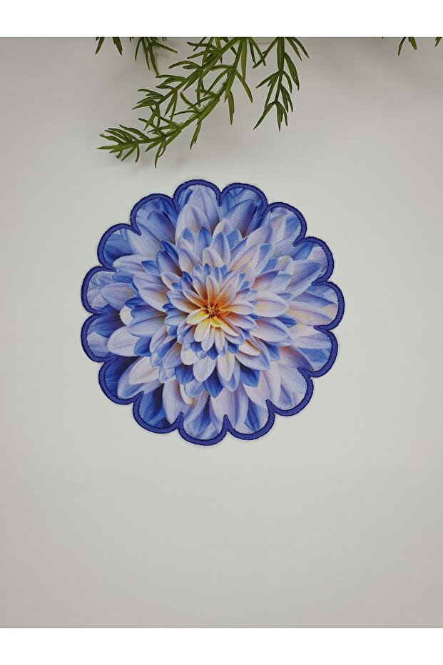 Lilac Chrysanthemum Design Embroidery Edge Fabric Cocktail Napkin 1 Piece 16 X 16