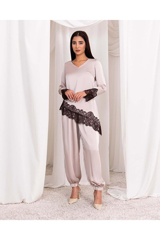 Diagonal Lace Top – Ivory Beige
