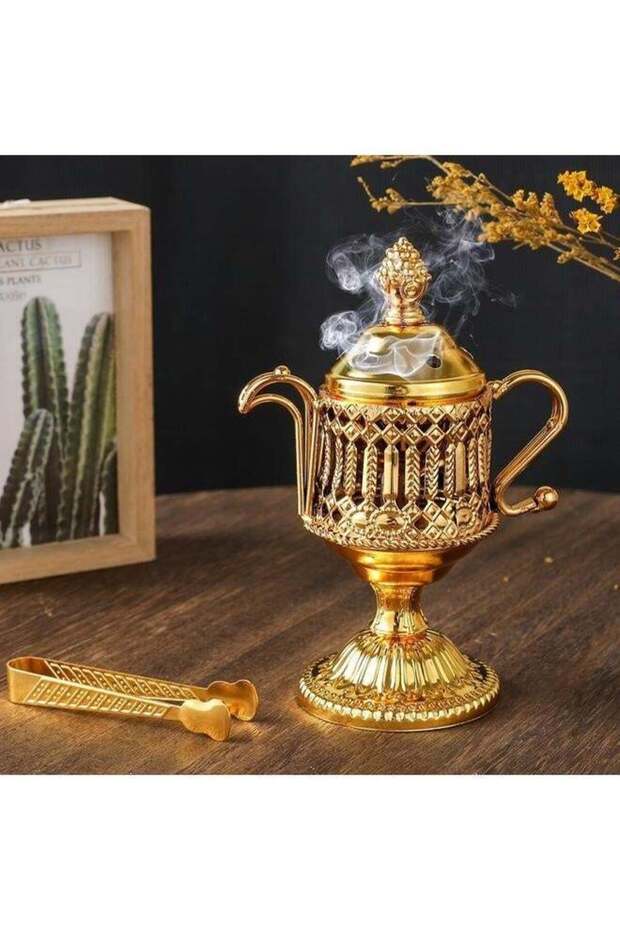 مبخرة عصرية فاخرة باللون الذهبي