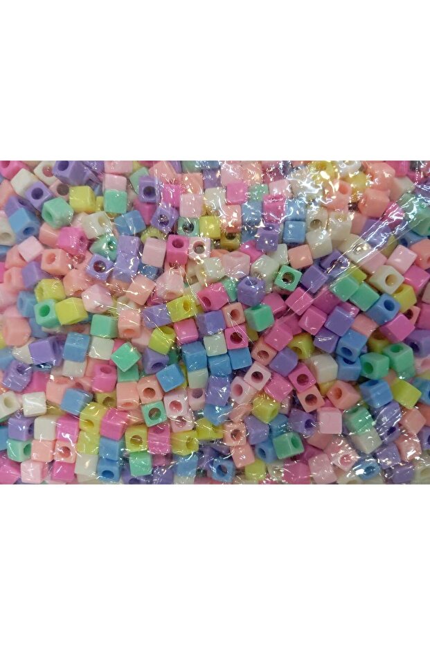 500 Grams of Colorful Acrylic Beads