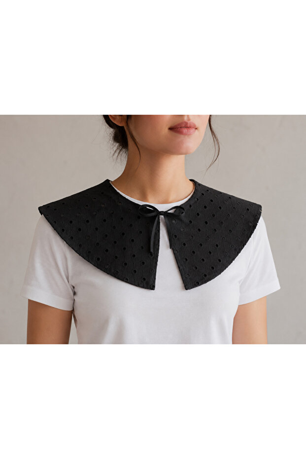 Stylish black cotton collar