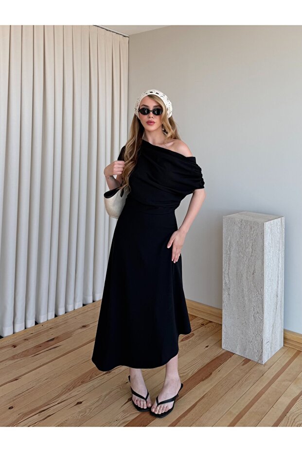 Black Long Dress with Gathered Shoulders - 206190