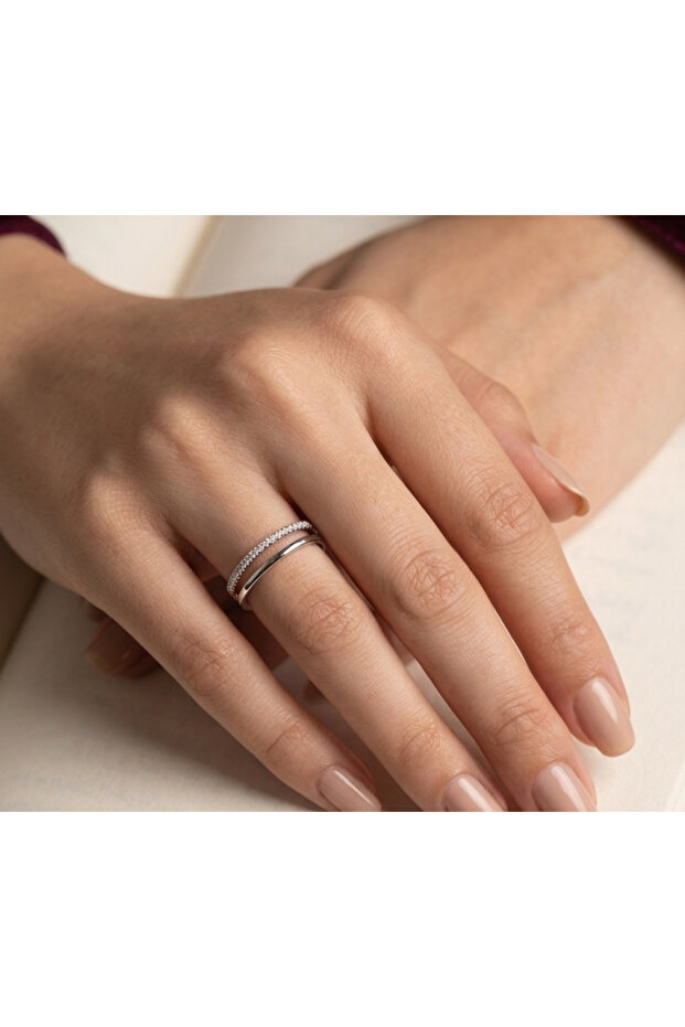 Soft Ring Zircon 00