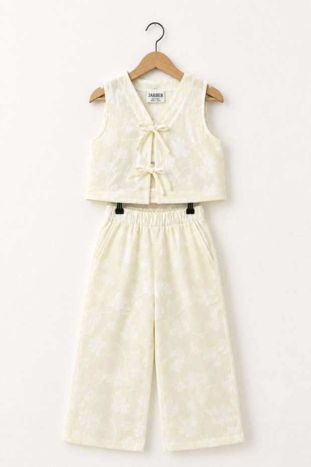 Girl's Patterned Jacquard Knitted Vest and Trousers Set Yellow