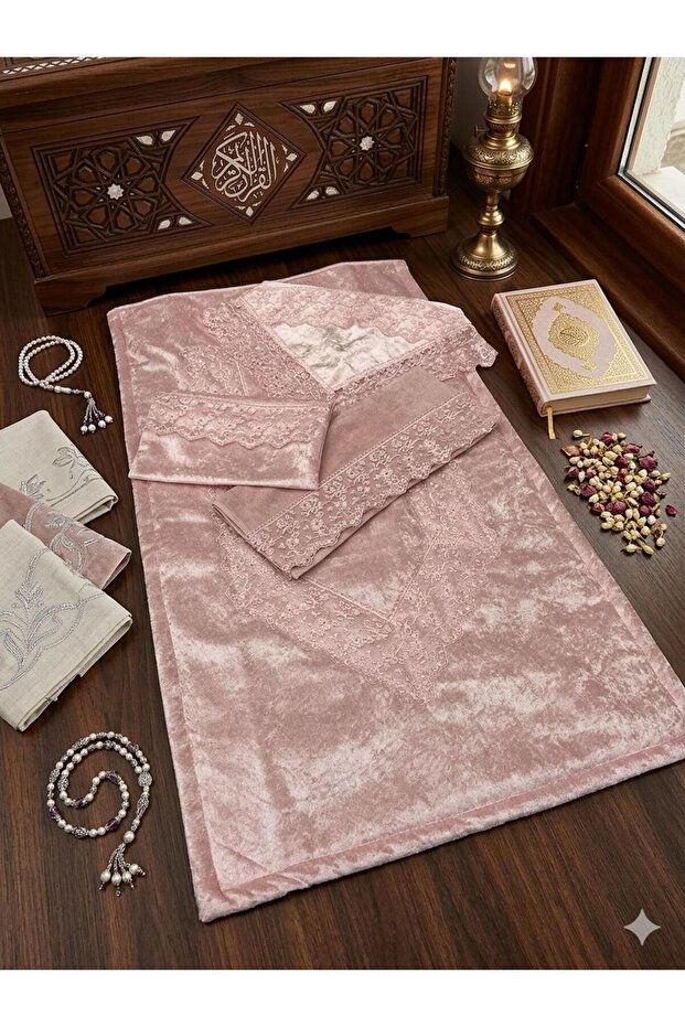 Güpürlü seccade takımı