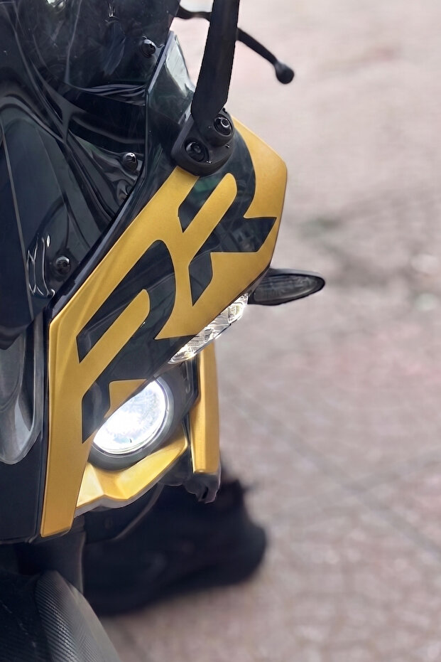 Rr Written Sticker for Head Fairing for Bajaj Pulsar Rs200