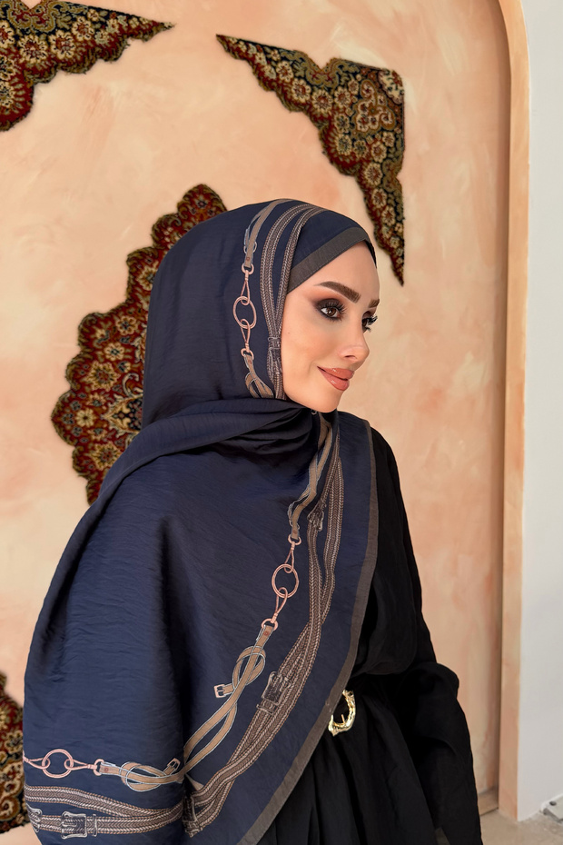 شال قطني من الجاكار بنمط النبلاء