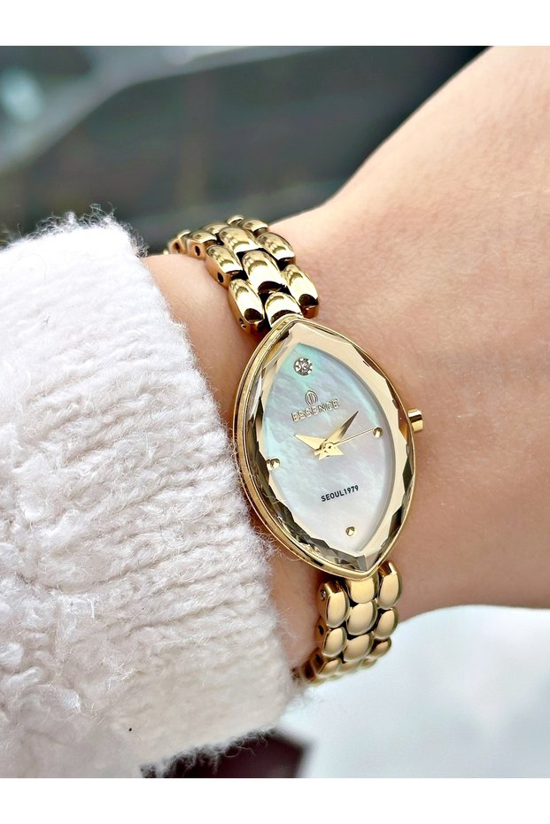 Special Design Steel Cord Gold Color Women Wrist Watch Es6986Mr