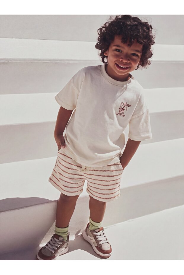 Boy's 2-Piece Set: Front and Back Printed Combed Cotton T-Shirt and Double-Pocket Knitted Shorts with Red Stripes