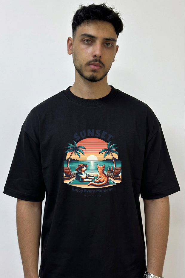 Dog Cat Sunset Design Printed Oversize Black T-Shirt