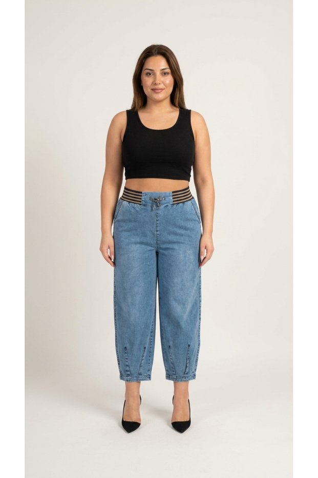Plus Size Elastic Waist Pocketed Lycra Denim Mom Cut Women's Trousers