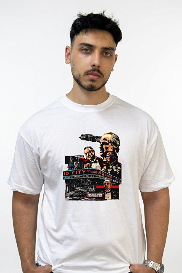 تي شيرت أبيض كبير الحجم مطبوع بتصميم Godfather
