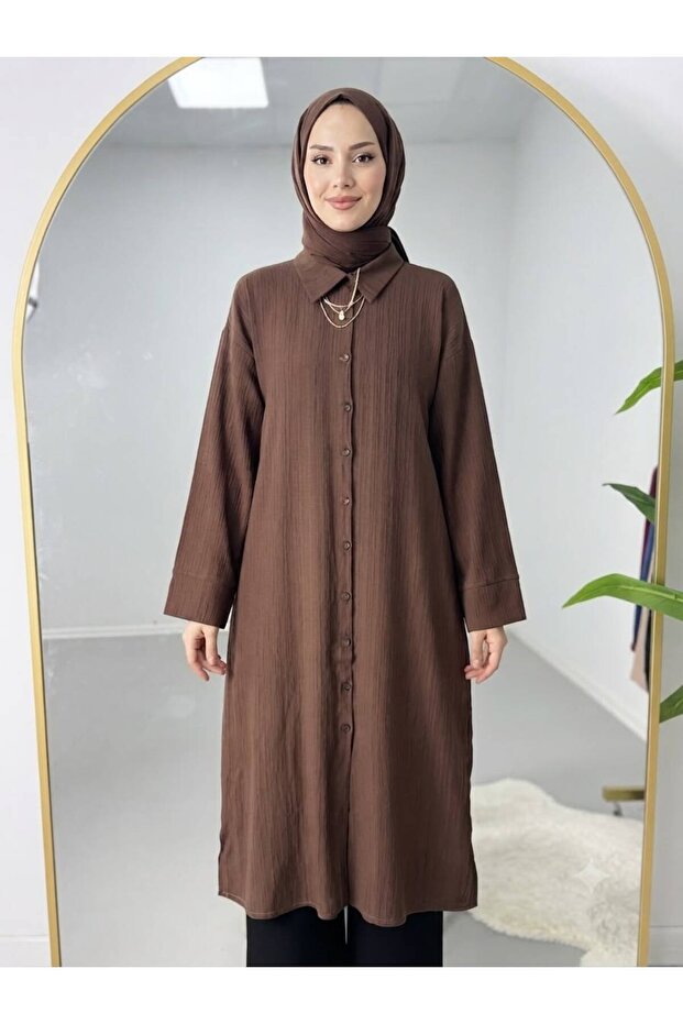 قميص نسائي بياقة من الفيسكون