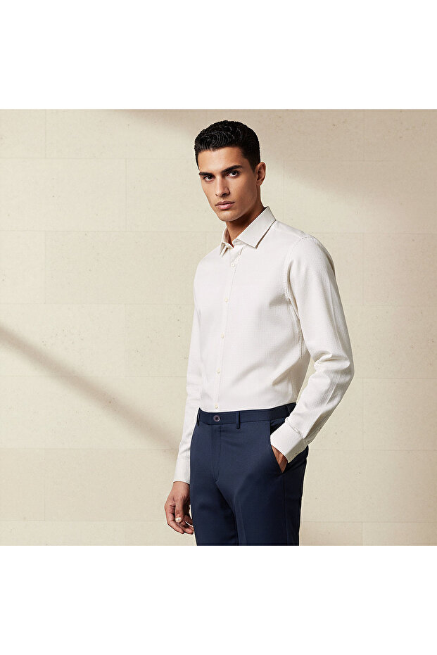 Men Regular Fit Collared Textured Long Sleeve Shirt