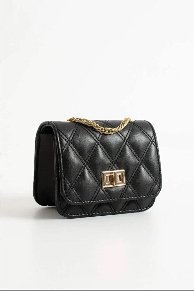 Women's Quilted Mini Chain Strap Shoulder Bag - Black