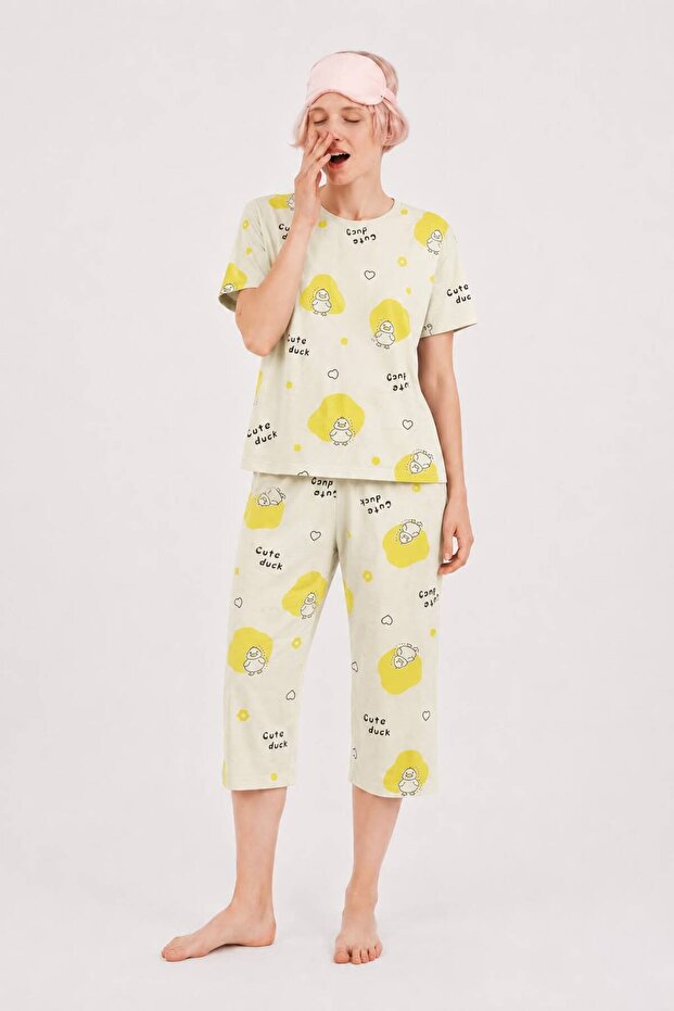 100% Cotton Combed Cotton Capri Pajama Set Short Sleeve T-Shirt and Capri Pajama Bottoms