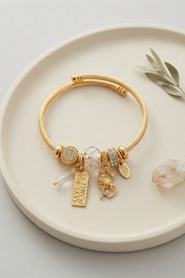Cat Model Charm Bracelet
