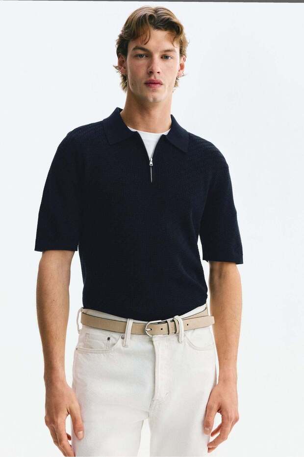 Slim Fit Textured polo shirt