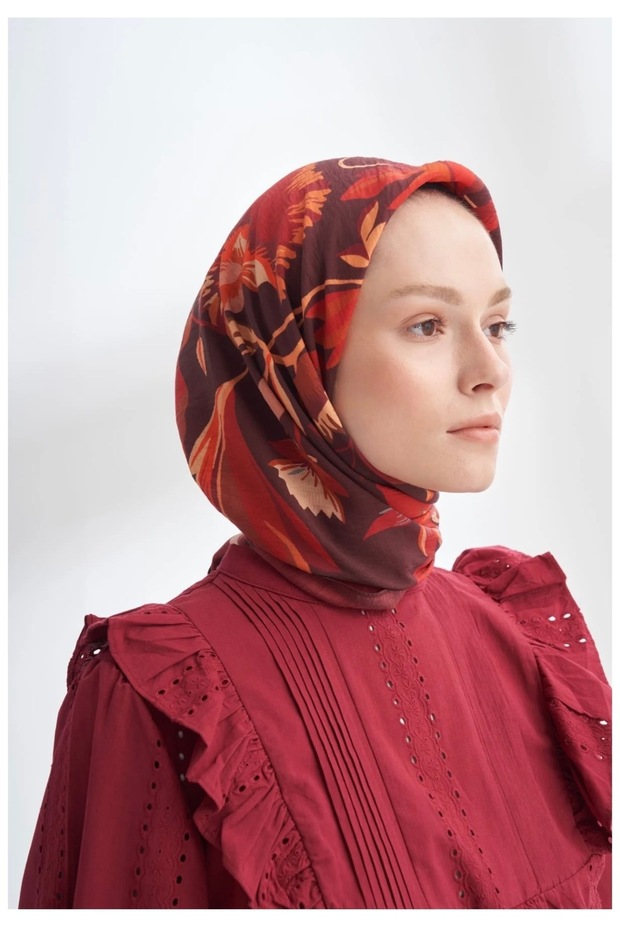 وشاح من قماش التنسل