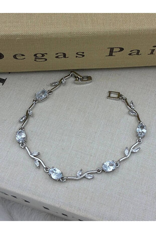 Silver Color Silver Zircon Stone Leaf Detailed Ivy Bracelet Cm138