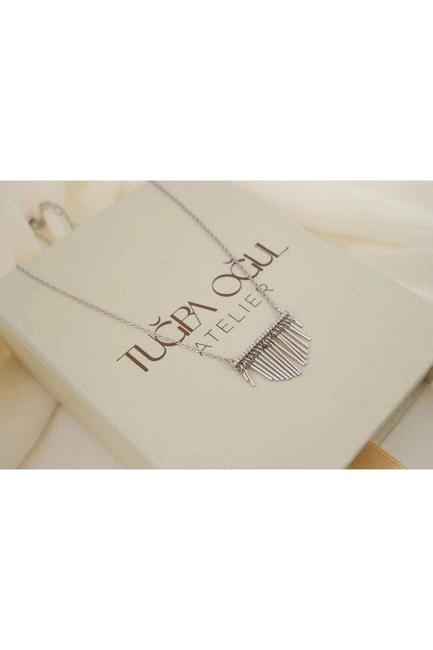 Kol763 Half Moon Pendant with Hanging Rod Detail