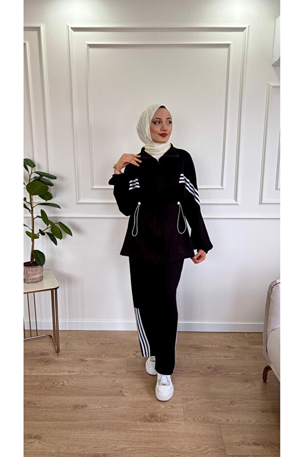 Stripe Detailed Gathered Waist Sports Set
