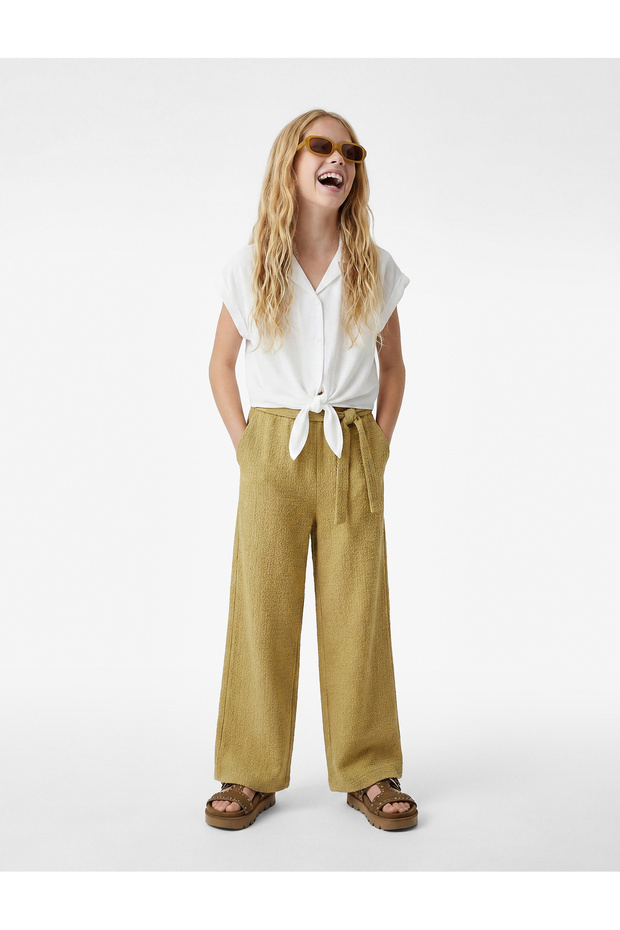 Buttoned Sleeveless Shirt Collar T-Shirt with Tie-Up Detail