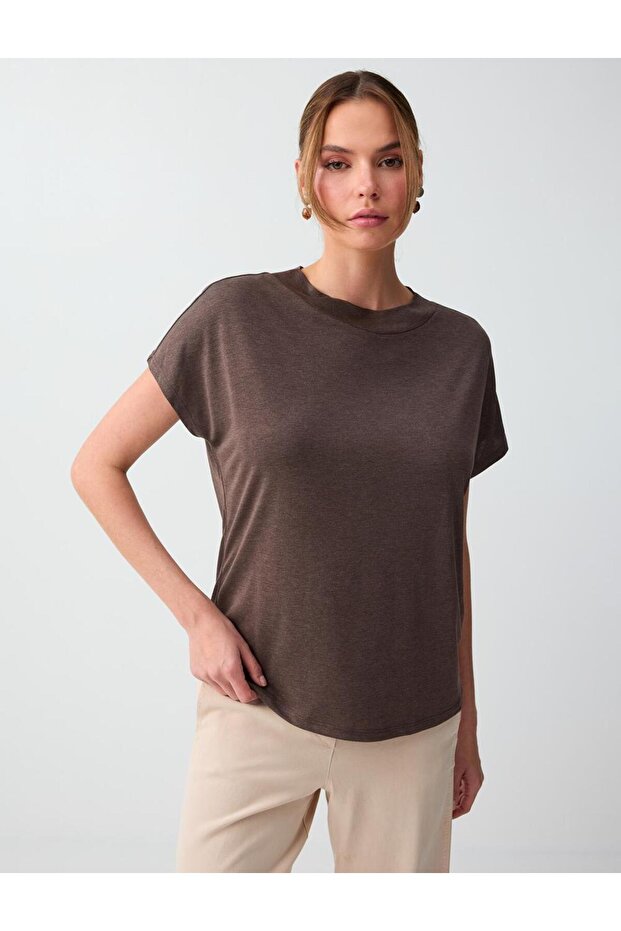 Acı Kahve Off-Shoulder Round Neck Knitted T-Shirt