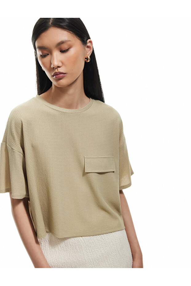Applique Detailed Textured Crew Neck Short Sleeve T-Shirt